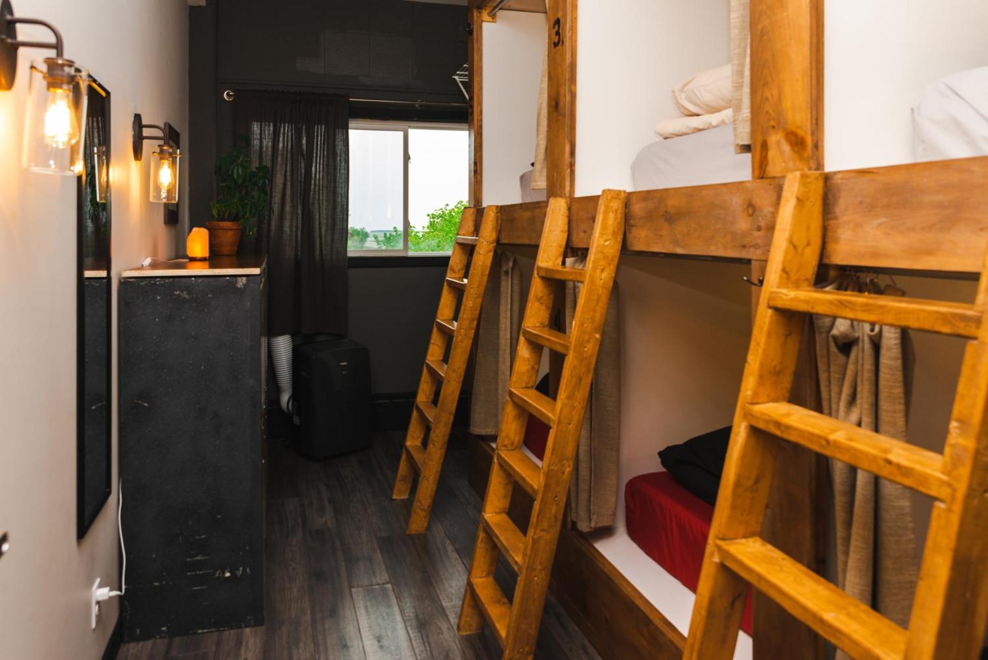 The Haven Hostel 桑德贝 外观 照片